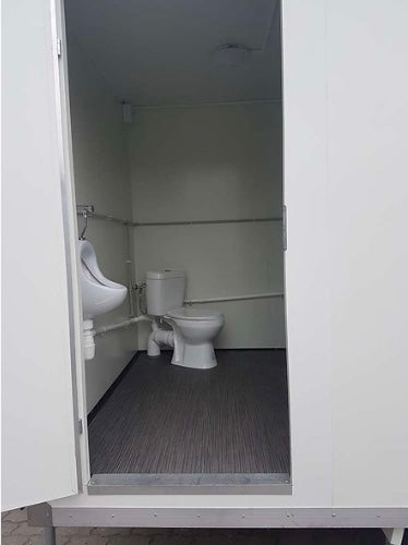 REMOLQUE SANITARIO CON INODORO DOBLE 3,50x2M