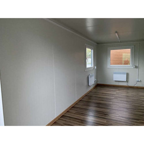 CONTENEDOR DE OFICINA CON PERSIANAS 6 X 2,4 M