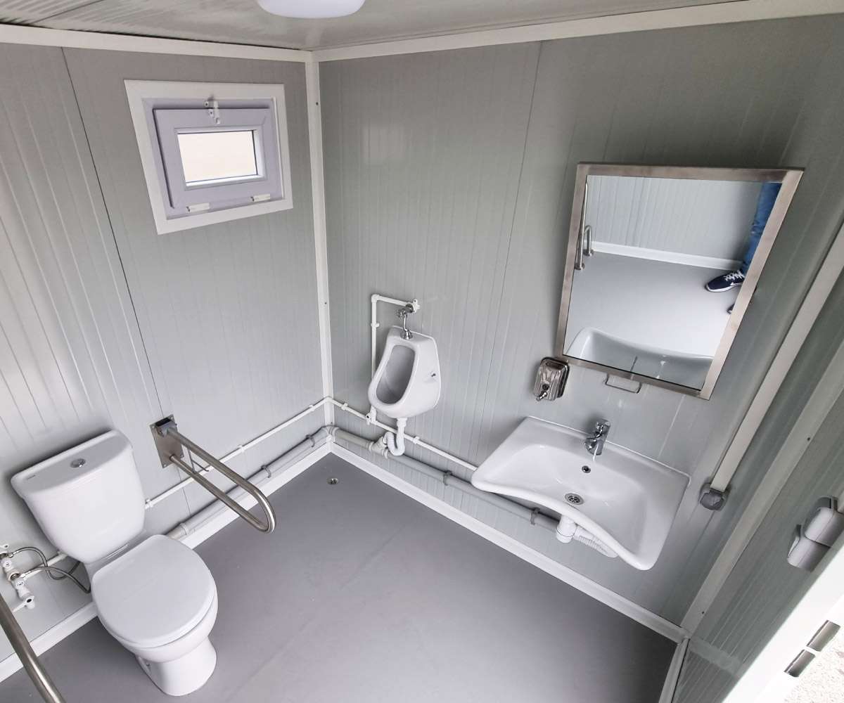 CONTENEDOR SANITARIO ACCESIBLE CON RAMPA