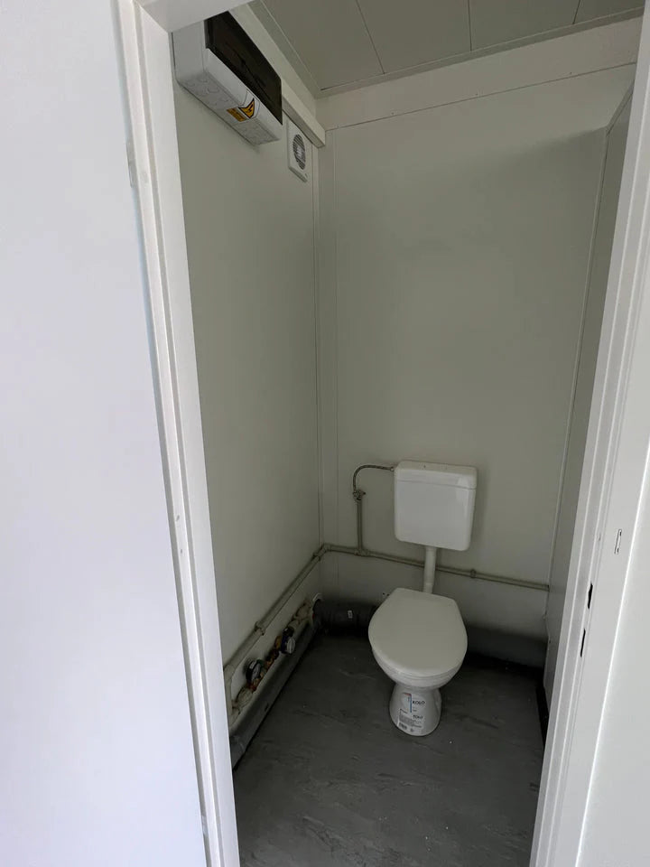 CONTENEDOR SANITARIO DE 6,00 x 2,44 M