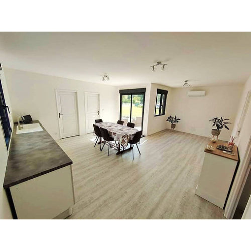 CONTENEDOR DE VIVIENDA ACABADO DE MADERA